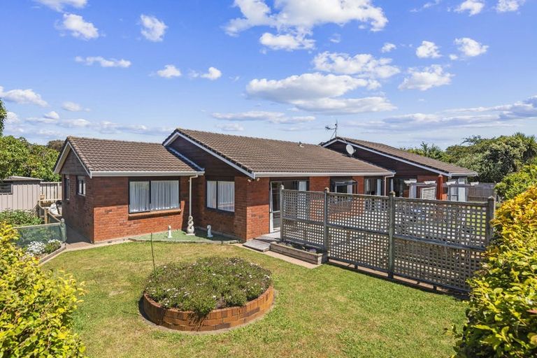 Photo of property in 5 College Drive, Paraparaumu, 5032