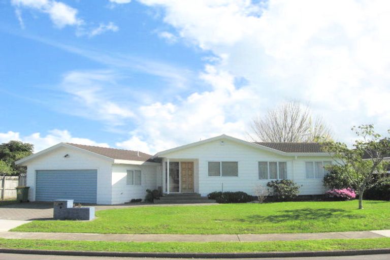 Photo of property in 60 De Quincey Terrace, Highland Park, Auckland, 2010