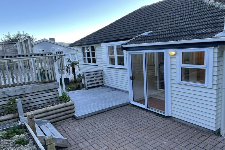 Photo of property in 12 Greer Crescent, Tawa, Wellington, 5028