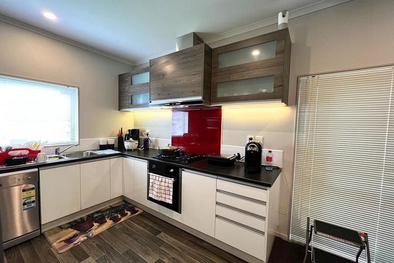 Photo of property in 32 Tutuwhatu Crescent, Weymouth, Auckland, 2103