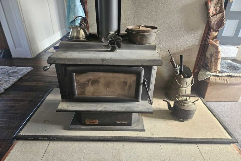 Photo of property in 28 Huia Street, Ohura, 3926