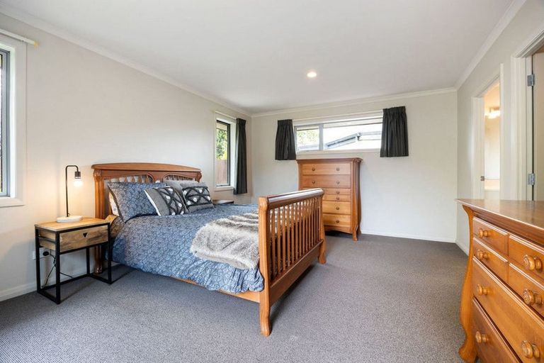 Photo of property in 18 Brancaster Place, Cambridge, 3434