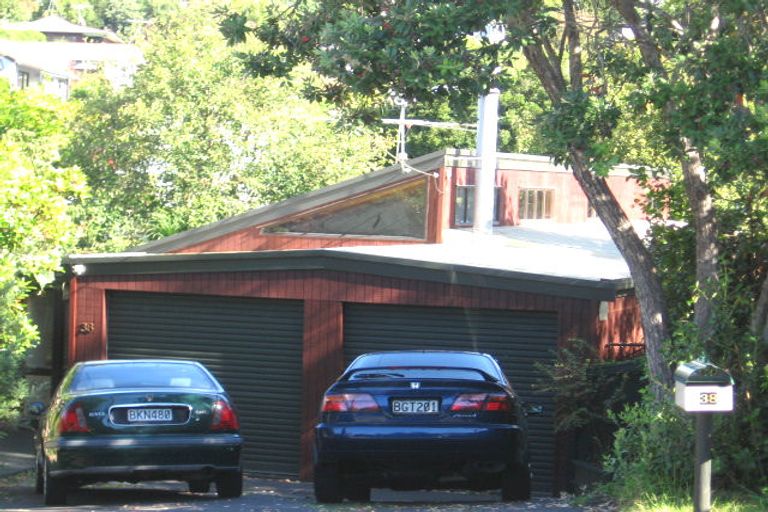 Photo of property in 38 Kiteroa Terrace, Rothesay Bay, Auckland, 0630