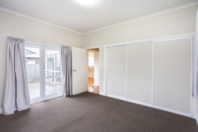Photo of property in 198 Riccarton Road, Riccarton, Christchurch, 8041