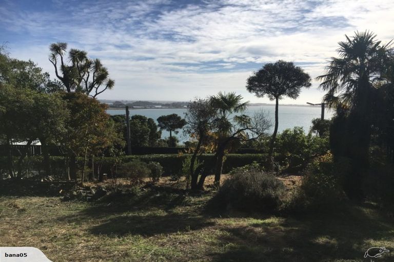 Photo of property in 28 Seamount Terrace, Mount Pleasant, Christchurch, 8081