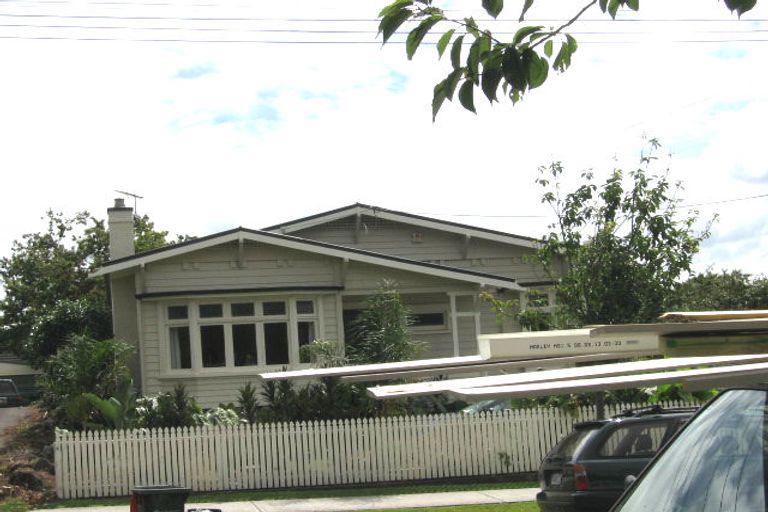Photo of property in 1 Baldwin Avenue, Mount Albert, Auckland, 1025