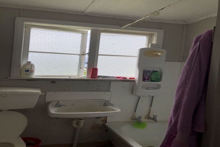 Photo of property in 3 Essex Street, Patea, 4520