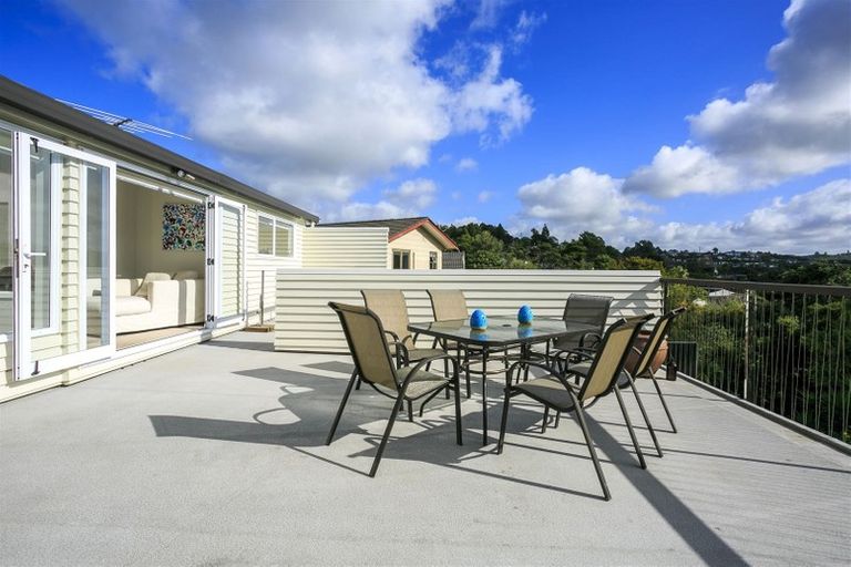 Photo of property in 13 Hillcrest Road, Hatfields Beach, Orewa, 0931