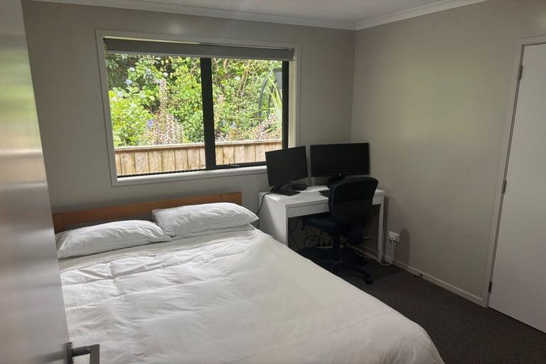 Photo of property in 83b Mangorei Road, Strandon, New Plymouth, 4312