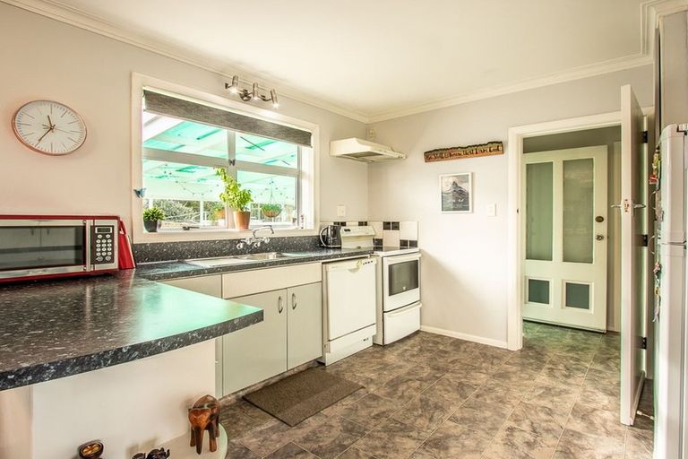 Photo of property in 174 Queen Street West, Levin, 5510