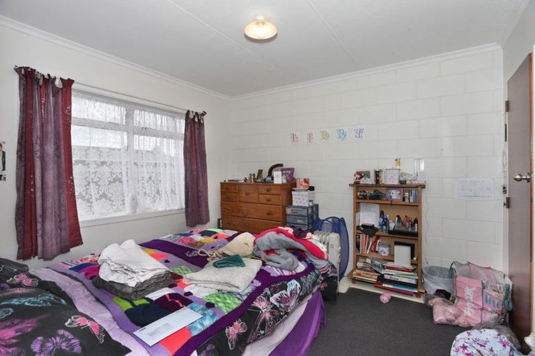 Photo of property in 2/297 Ruahine Street, Terrace End, Palmerston North, 4410