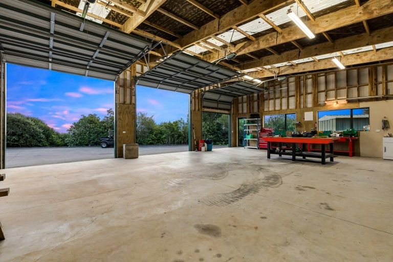 Photo of property in 47 Harry Dreadon Road, Opaheke, Papakura, 2584