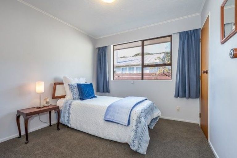 Photo of property in 18 Norton Park Avenue, Fairfield, Lower Hutt, 5011
