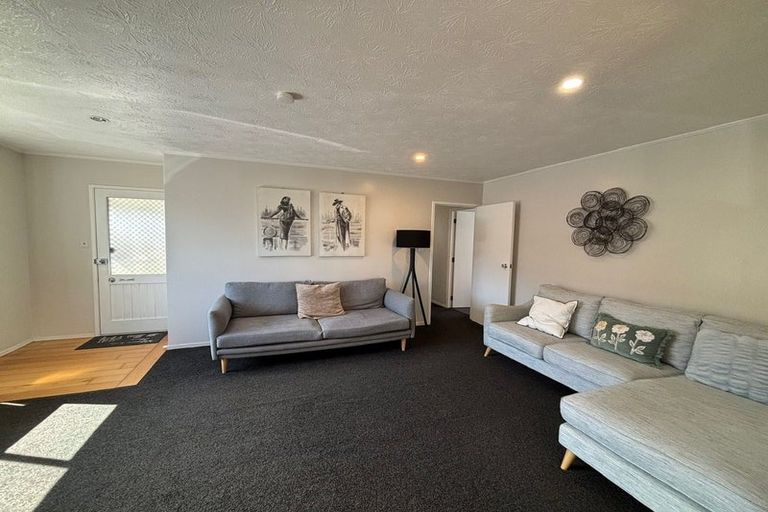 Photo of property in 7 Sunningdale Street, Wattle Downs, Auckland, 2103