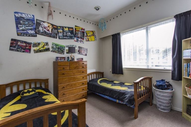 Photo of property in 84 Main North Road, Woodend, 7610