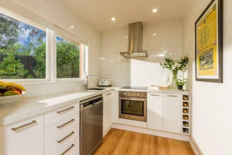 Photo of property in 2/1 Hythe Terrace, Mairangi Bay, Auckland, 0630