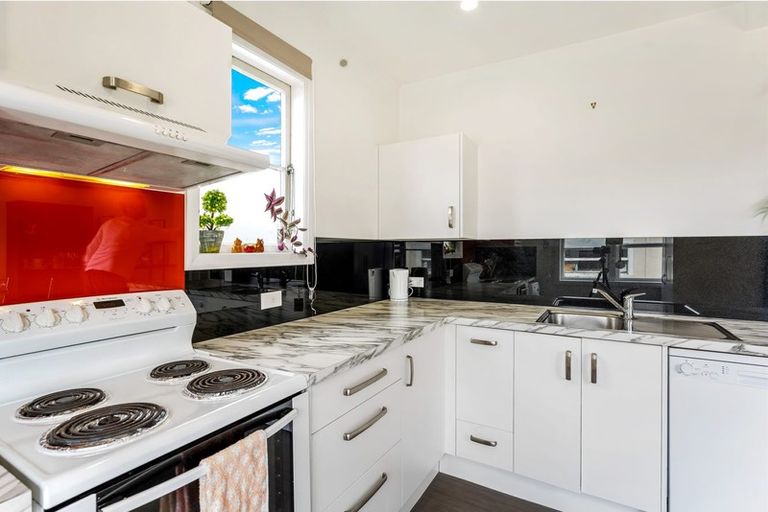 Photo of property in 18 Ebdentown Street, Ebdentown, Upper Hutt, 5018