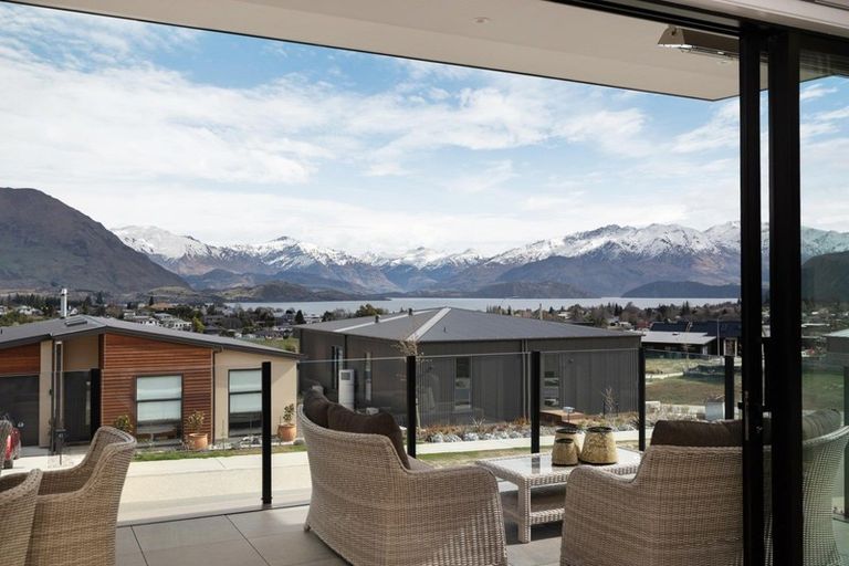 Photo of property in 48 Farrant Drive, Wanaka, 9305