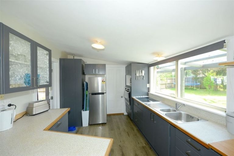 Photo of property in 12 Manning Place, Woolston, Christchurch, 8023