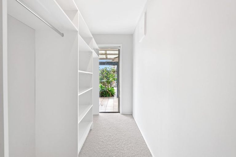 Photo of property in 8 Rapallo Place, Farm Cove, Auckland, 2012