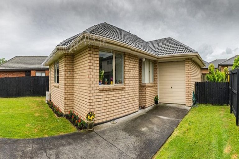 Photo of property in 41 Scotts Field Drive, Takanini, 2112