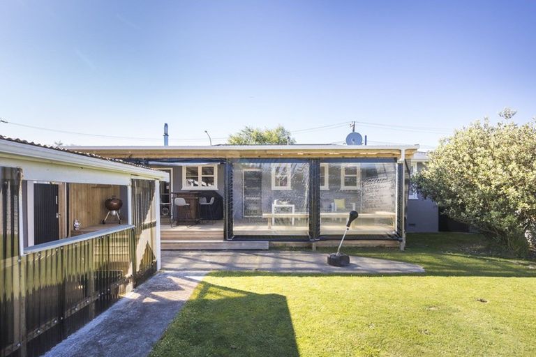 Photo of property in 33 Benmore Avenue, Cloverlea, Palmerston North, 4412