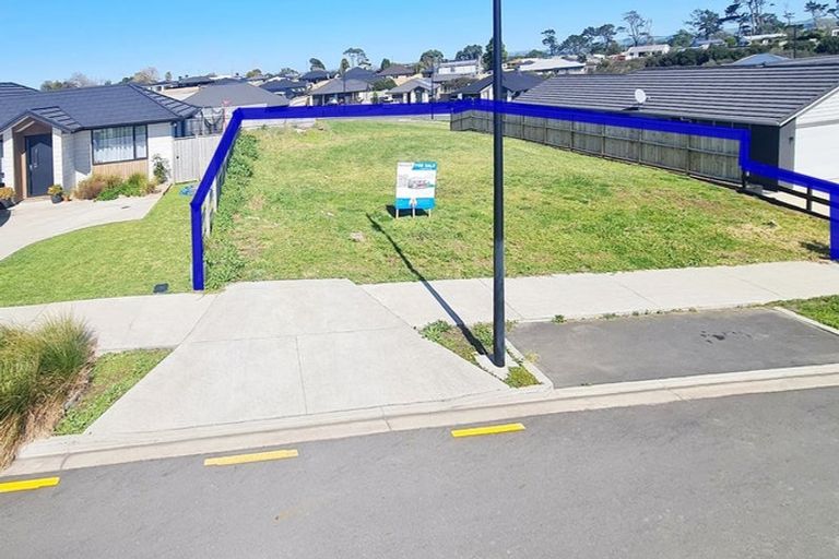 Photo of property in 9 Waikohi Avenue, Glenbrook, 2681