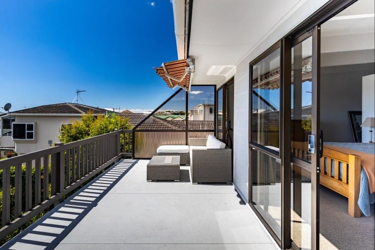 Photo of property in 84 Whiteley Street, Moturoa, New Plymouth, 4310