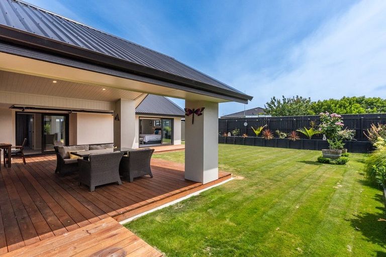 Photo of property in 99 The Drive, Paraparaumu Beach, Paraparaumu, 5032