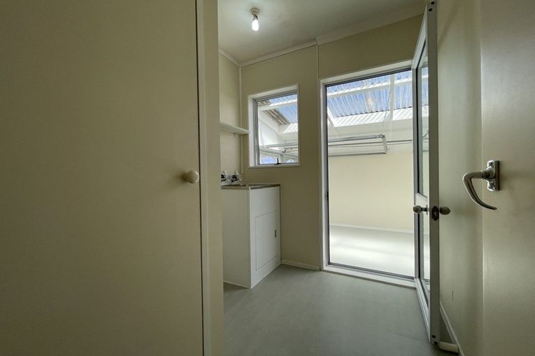 Photo of property in 5 Newton Place, Westbrook, Palmerston North, 4412