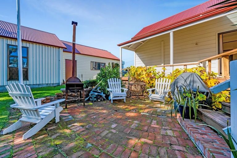 Photo of property in 38 Victoria Street, Patea, 4520