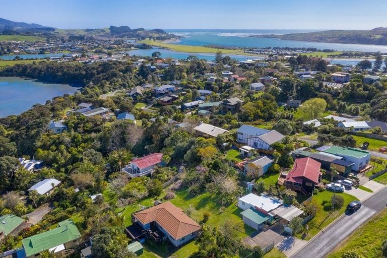 Photo of property in 15 Point Street, Raglan, 3225