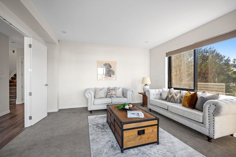 Photo of property in 14 Rathmullen Place, Pinehill, Auckland, 0632