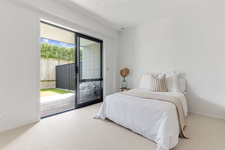 Photo of property in 8/2 Stewart Street, Raglan, 3225