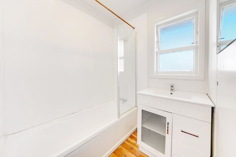 Photo of property in 2 Belgrave Place, Papakura, 2110