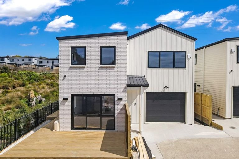 Photo of property in 25 Tannaghmore Drive, Flat Bush, Auckland, 2019