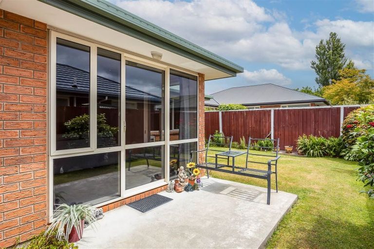Photo of property in 17a Broadbent Street, Riccarton, Christchurch, 8041