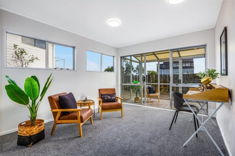 Photo of property in 6 Tregear Place, Camborne, Porirua, 5026