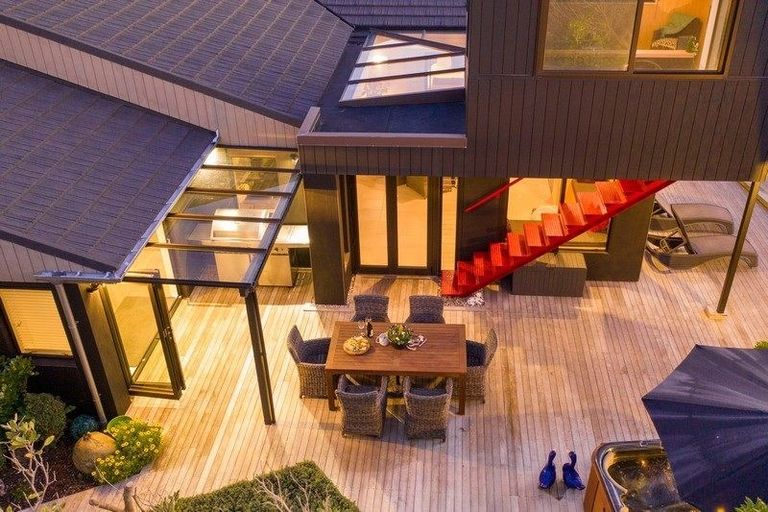 Photo of property in 23 Ara Kuaka, Waikanae Beach, Waikanae, 5036