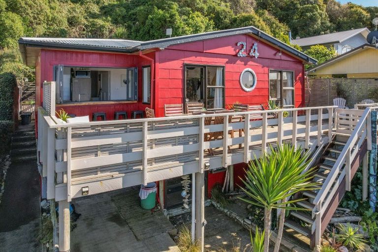 Photo of property in 24 Moody Street, Gore Bay, Cheviot, 7383