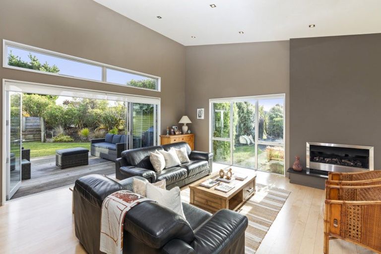 Photo of property in 335c Worsleys Road, Cracroft, Christchurch, 8022