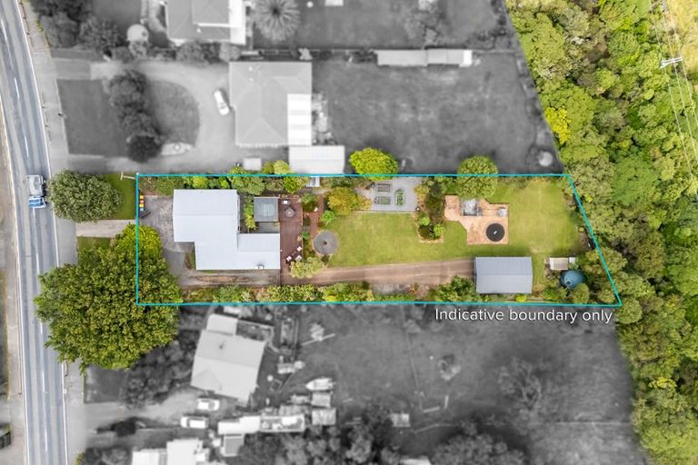 Photo of property in 29 Paekakariki Hill Road, Pauatahanui, Porirua, 5381