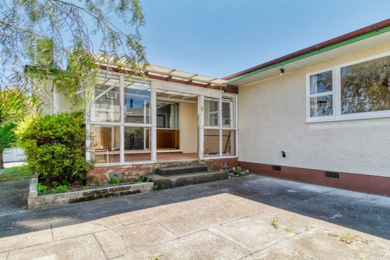 Photo of property in 52 Oldham Avenue, Onekawa, Napier, 4110