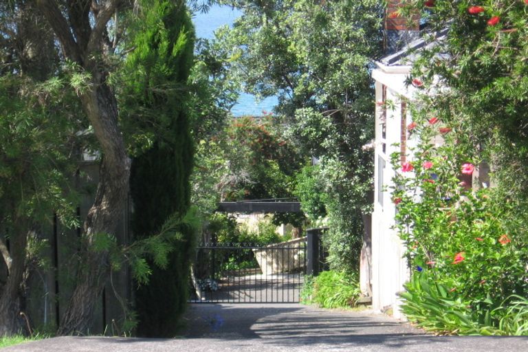 Photo of property in 2/57 Gulf View Road, Murrays Bay, Auckland, 0630