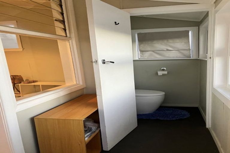 Photo of property in 7 Herald Terrace, Berhampore, Wellington, 6023