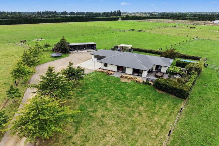 Photo of property in 399 Barkers Road, Loburn, Rangiora, 7472