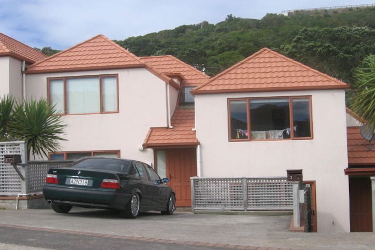 Photo of property in 3b Bankot Crescent, Ngaio, Wellington, 6035