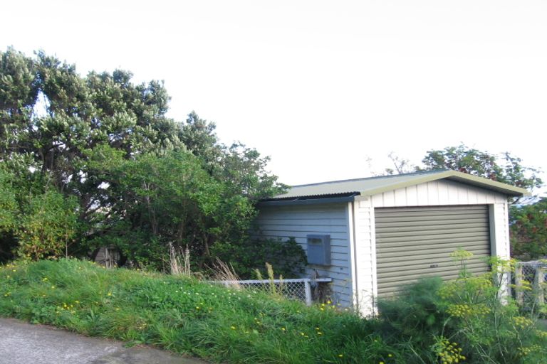 Photo of property in 135 Motuhara Road, Plimmerton, Porirua, 5026
