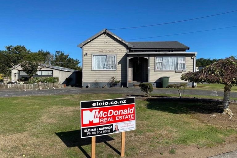 Photo of property in 49 Collingwood Street, Eltham, 4322