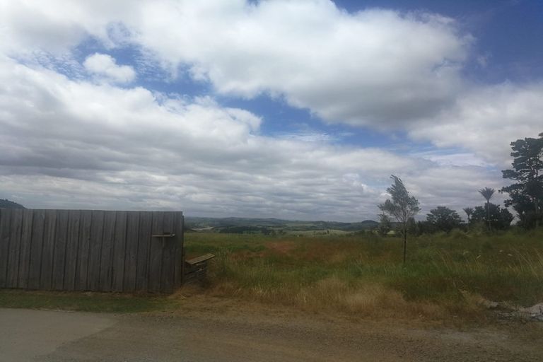 Photo of property in 6 Whaka Street, Maungaturoto, 0520